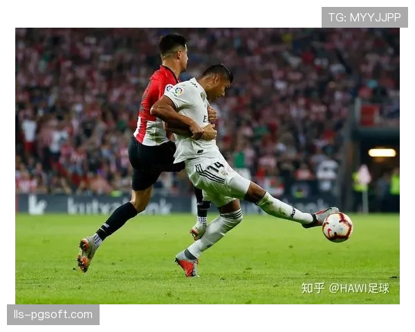 现代足球战术演变：高位压迫与快速反击的平衡艺术